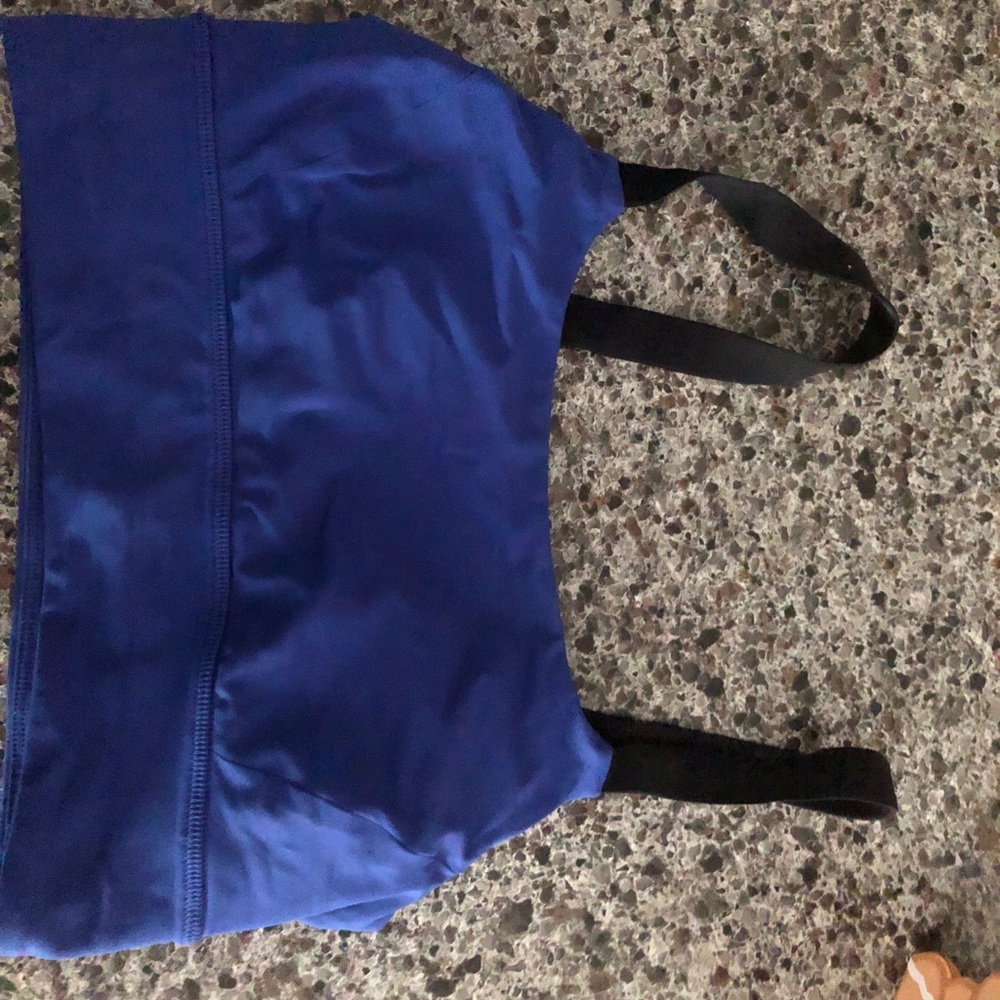 Lululemon sports bra